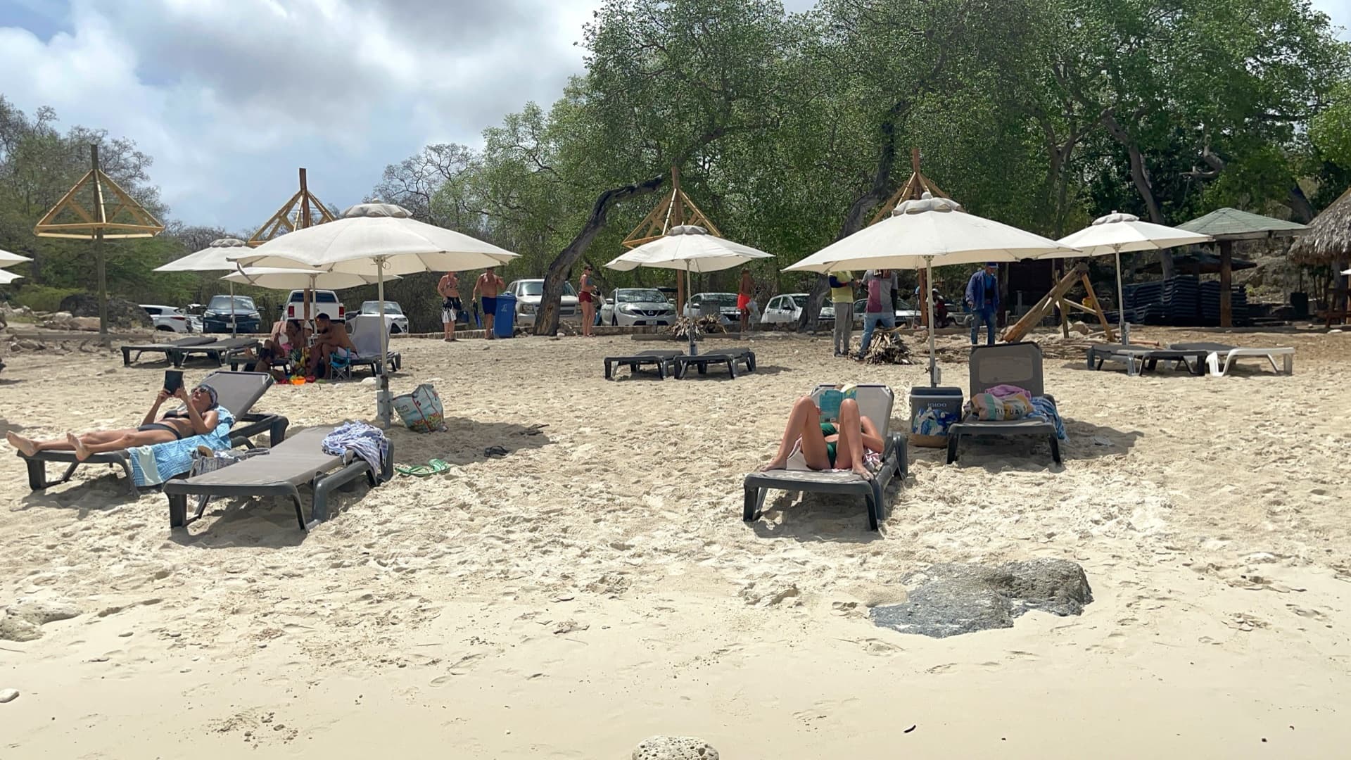 Klein Knip (Playa Kenepa Chiki)