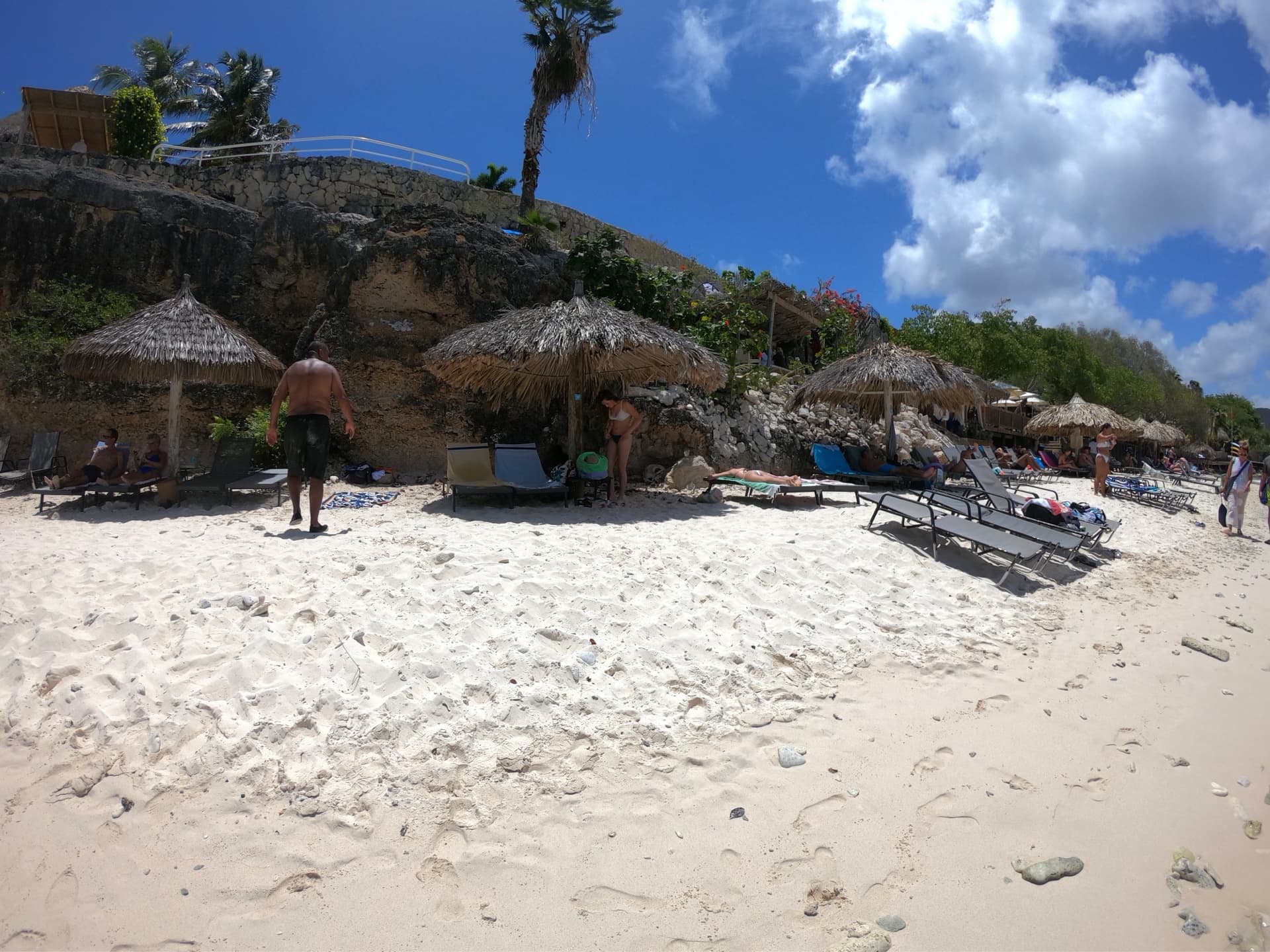 Playa Kalki (Alice in Wonderland)