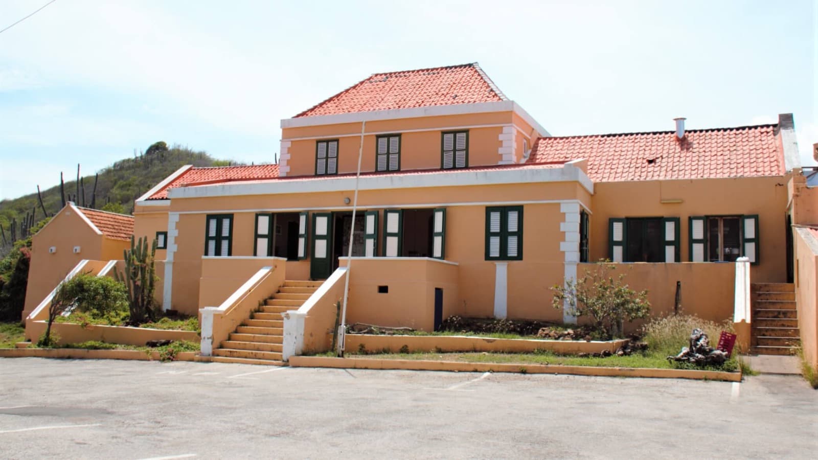 Landhuis Dokterstuin — From Doctor's Garden to Krioyo Restaurant