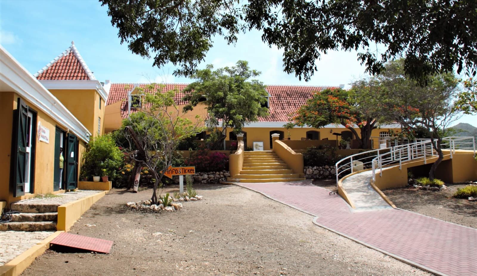 Landhuis Kenepa (Knip) — Where the Revolt Began