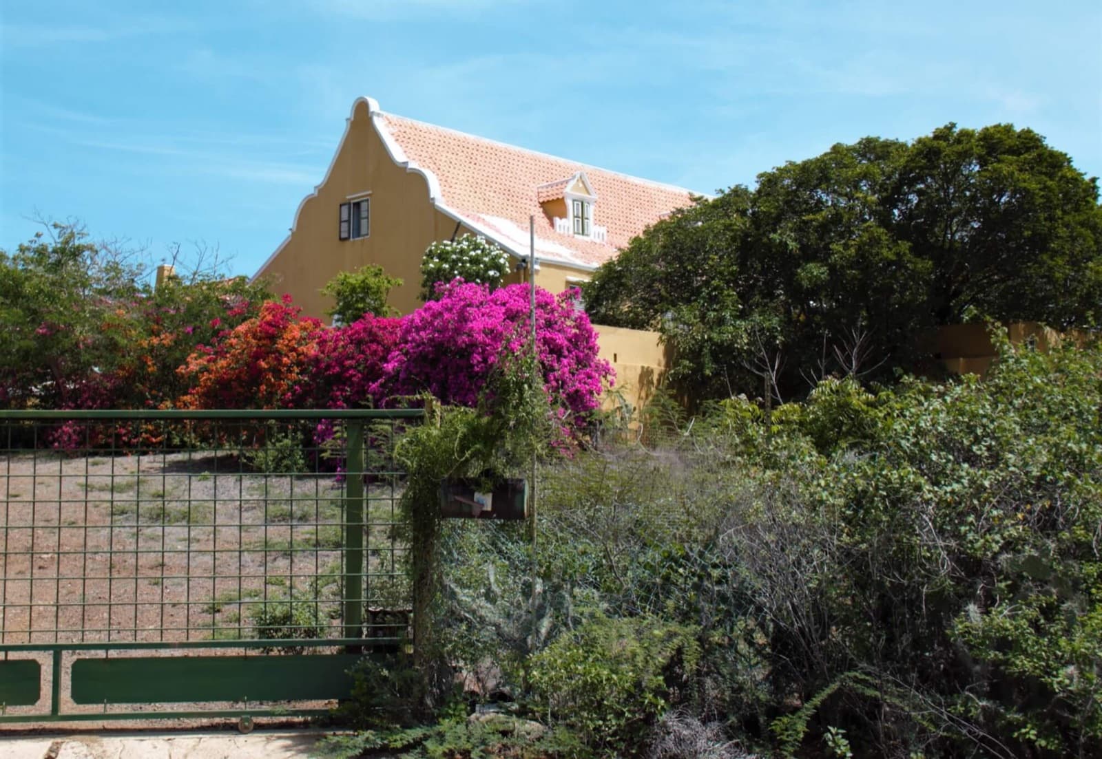 Landhuis Santa Cruz — Rum, Quarantine, and Reclaimed Beach